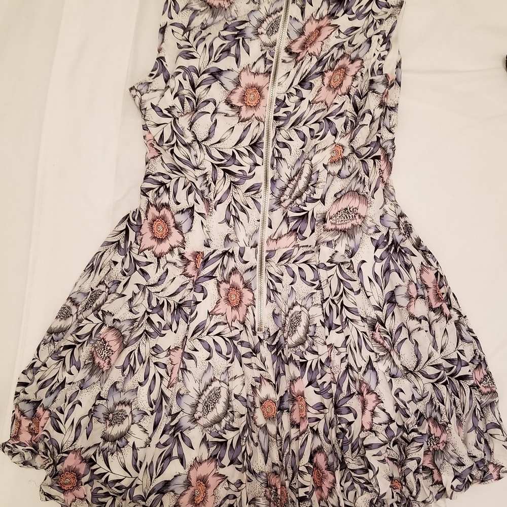 Dress - Picture 2 of 4